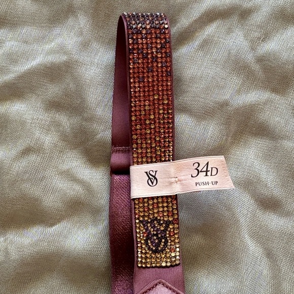 Brand New Victoria’s Secret Bombshell Plunge Push Up Bra Ombre Shine Strap - Picture 6 of 15